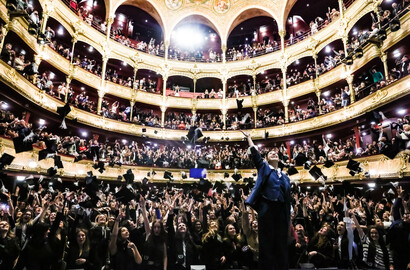 Actu EFAP - Une remise de diplômes inoubliable à l'EFAP Paris avec Lena Situations